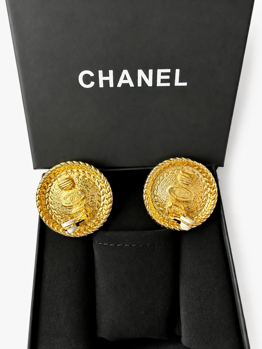 Vintage CHANEL CC Faux Pearl Rope Clip-On Earrings Gold Tone Made in France